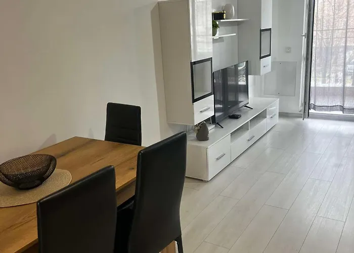 Апартаменти The Place -apartments In Plovdiv, With Private Parking Пловдив